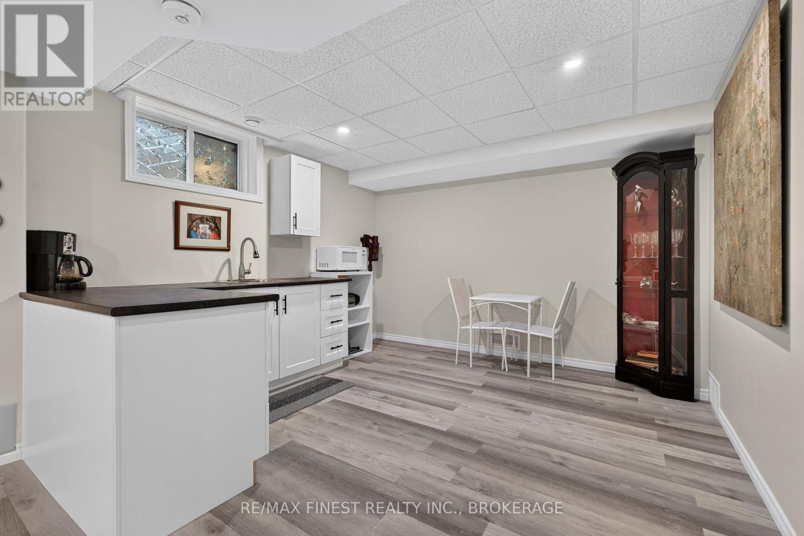 800 AUGUSTA DRIVE - 28