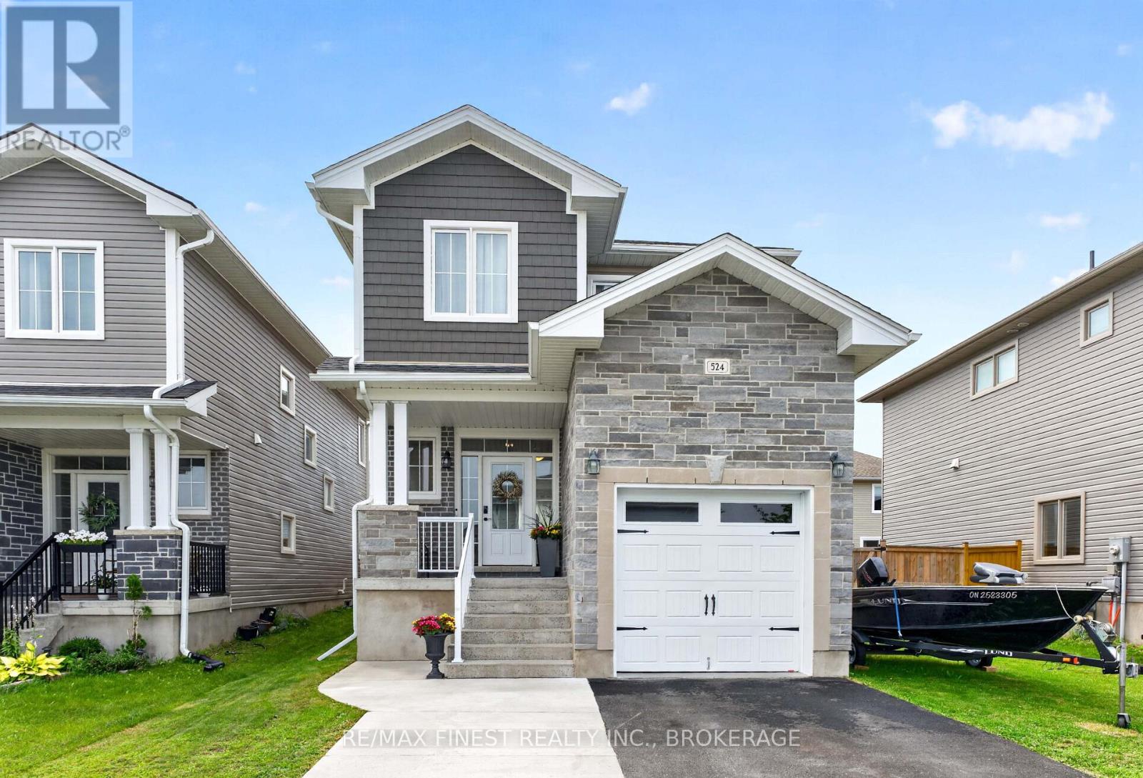 524 BETH CRESCENT - 1