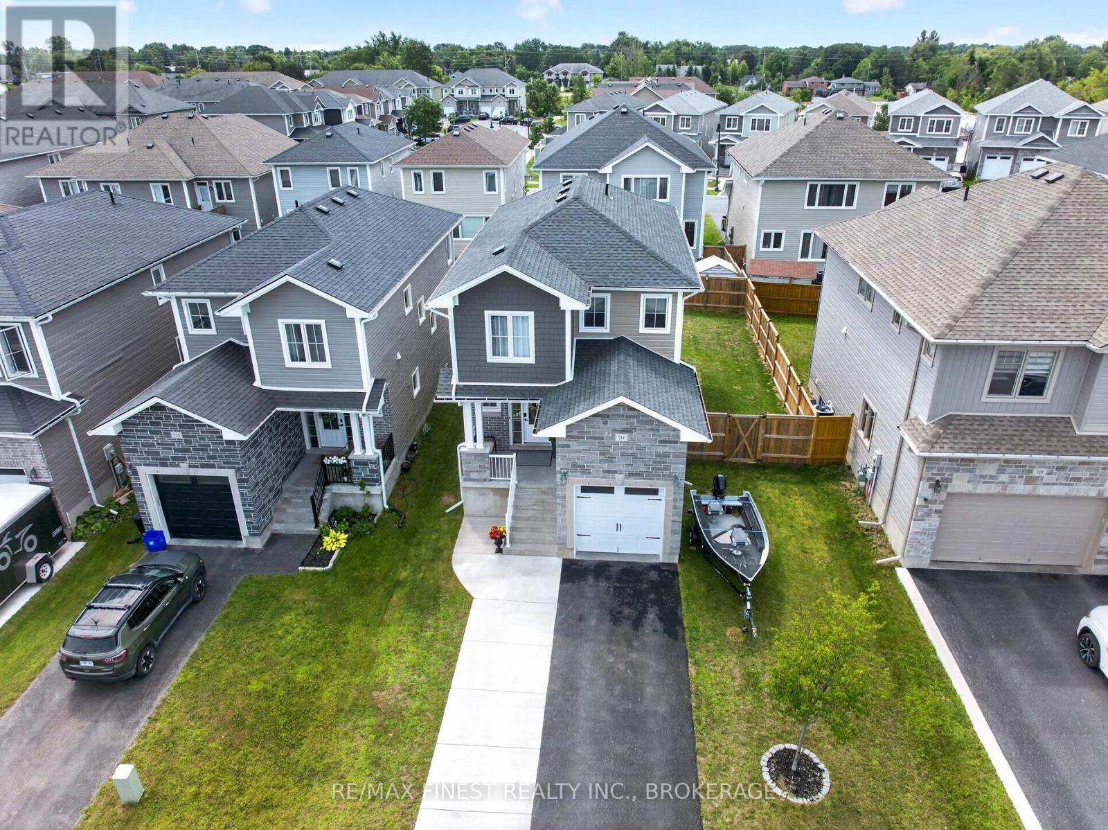 524 BETH CRESCENT - 2