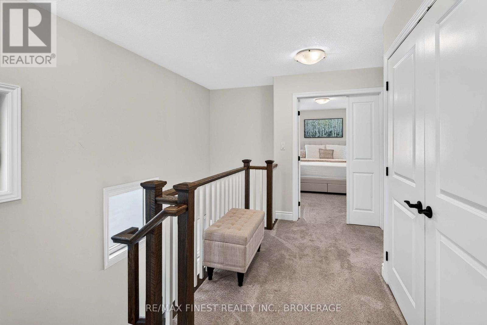 524 BETH CRESCENT - 34