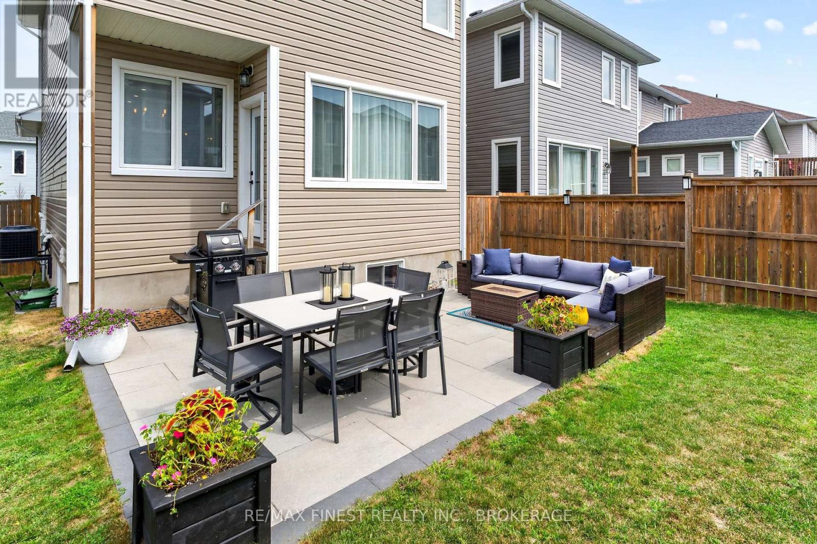 524 BETH CRESCENT - 45
