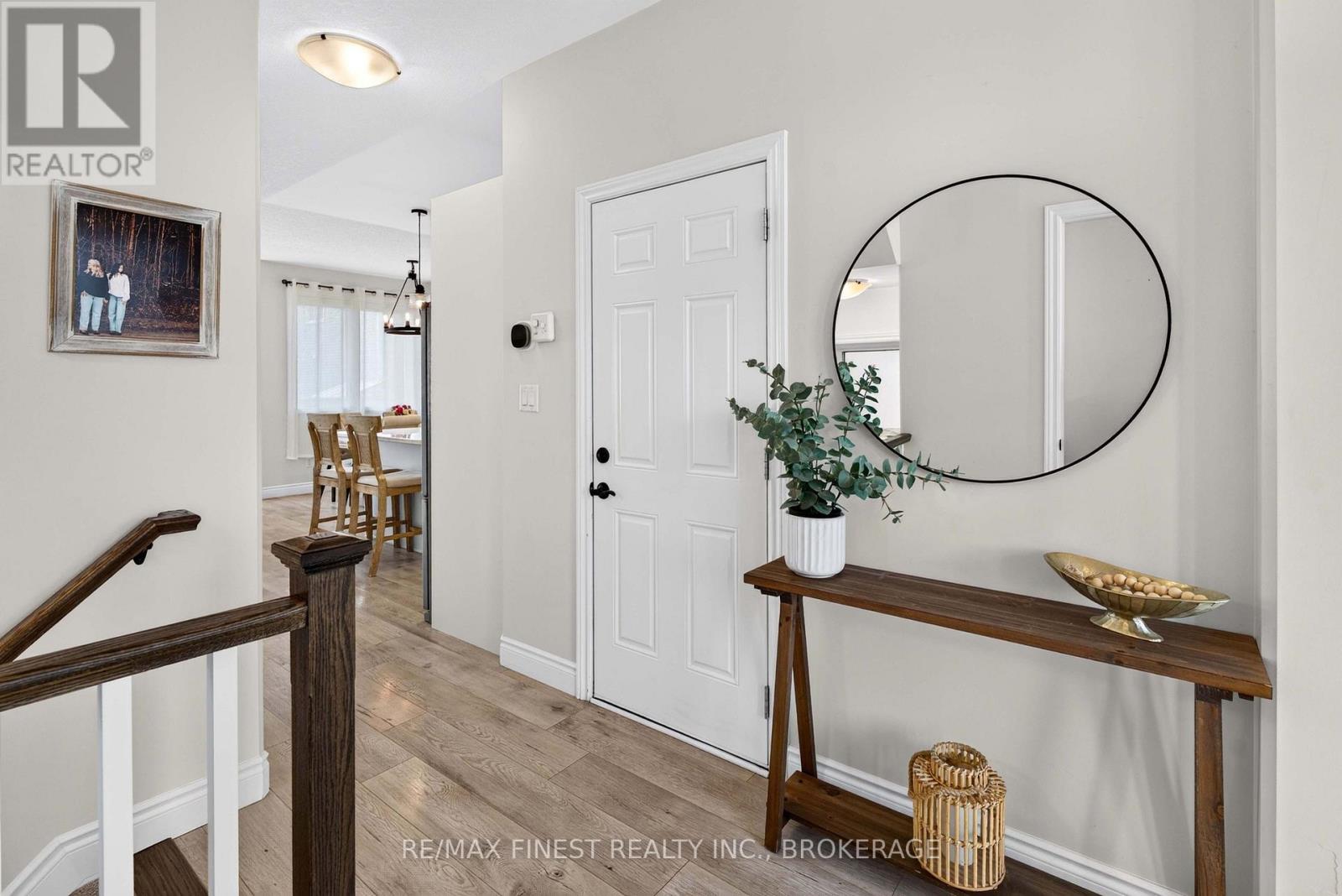 524 BETH CRESCENT - 8