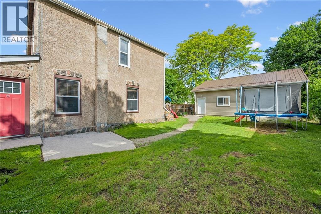 8 CROSS Street - Image 25