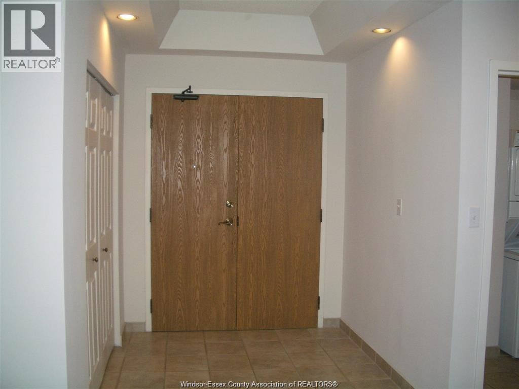 #1406 4789 RIVERSIDE DRIVE East - Image 12