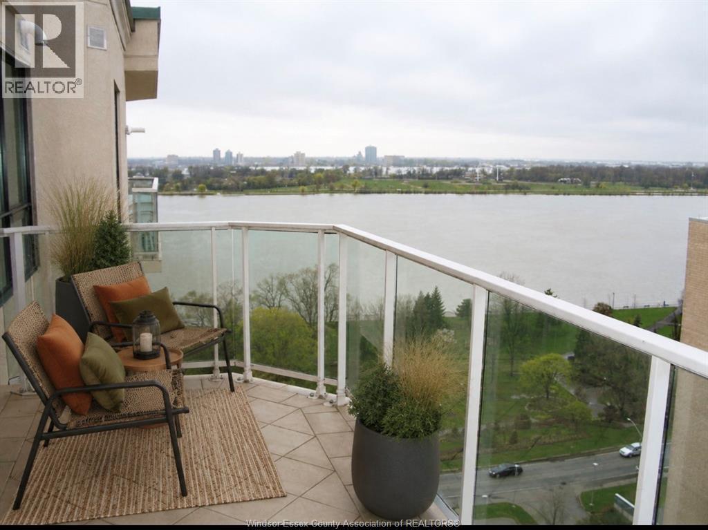 #1406 4789 RIVERSIDE DRIVE East - Image 36