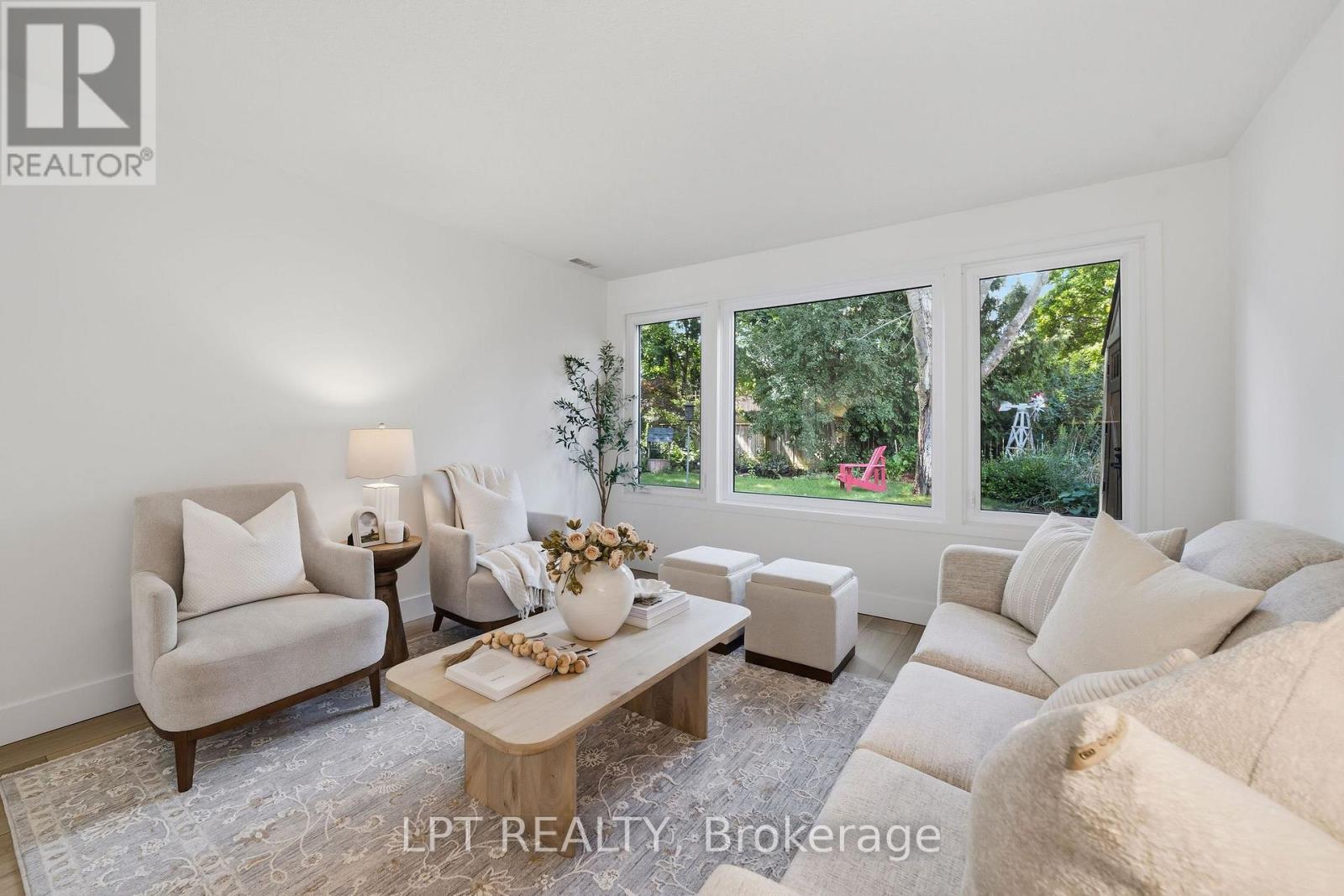 4 bedroom Single Family interior view, 17 MONMORE Road, Whitehills, London, Ontario