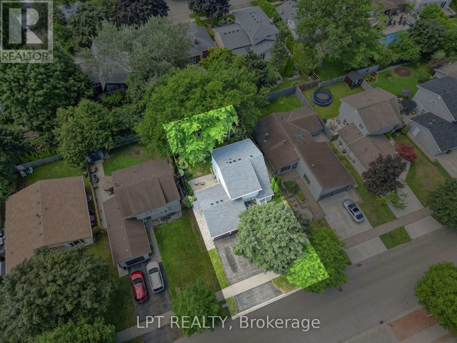 4 bedroom Single Family interior view, 17 MONMORE Road, Whitehills, London, Ontario