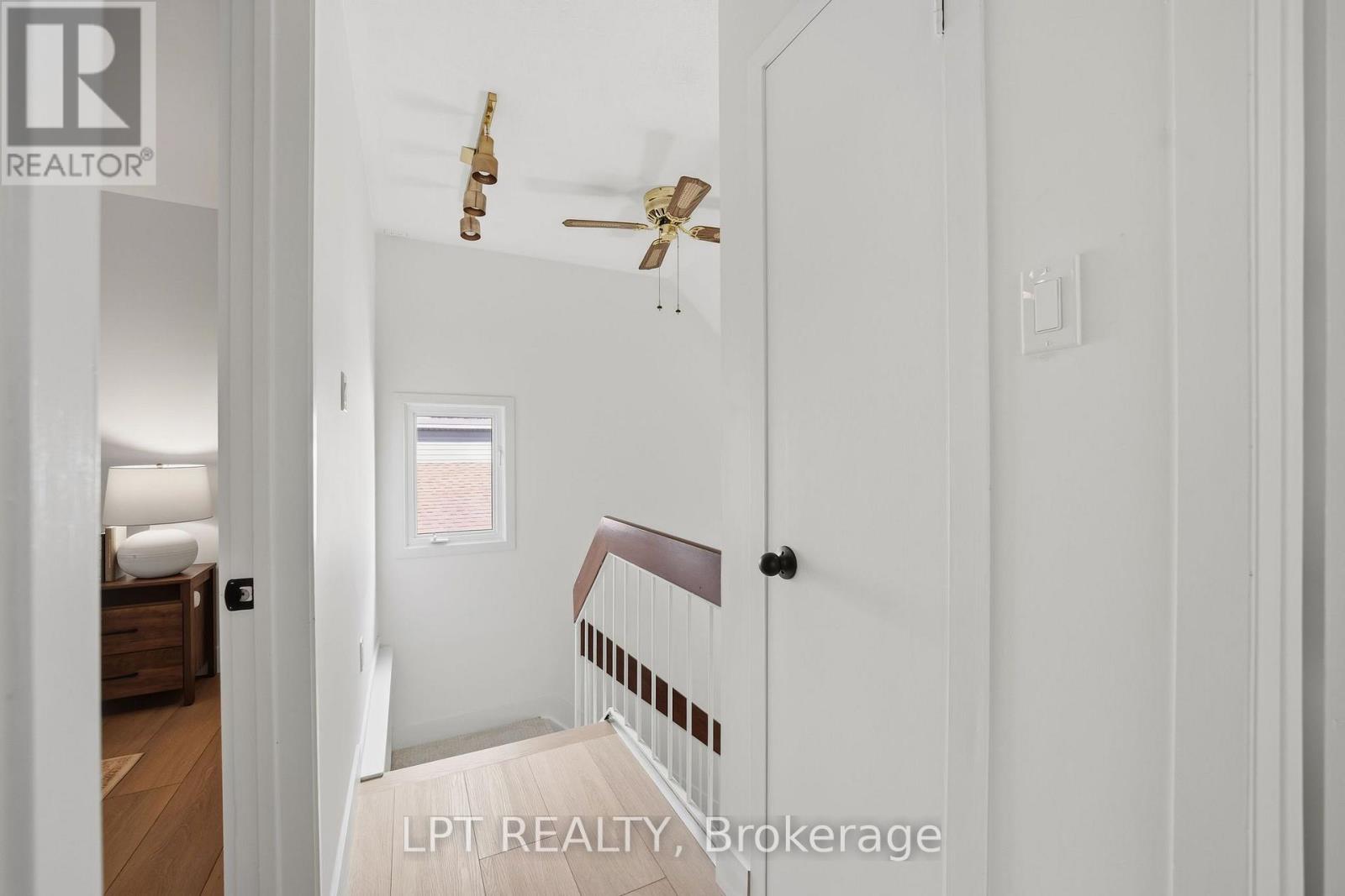 4 bedroom Single Family interior view, 17 MONMORE Road, Whitehills, London, Ontario