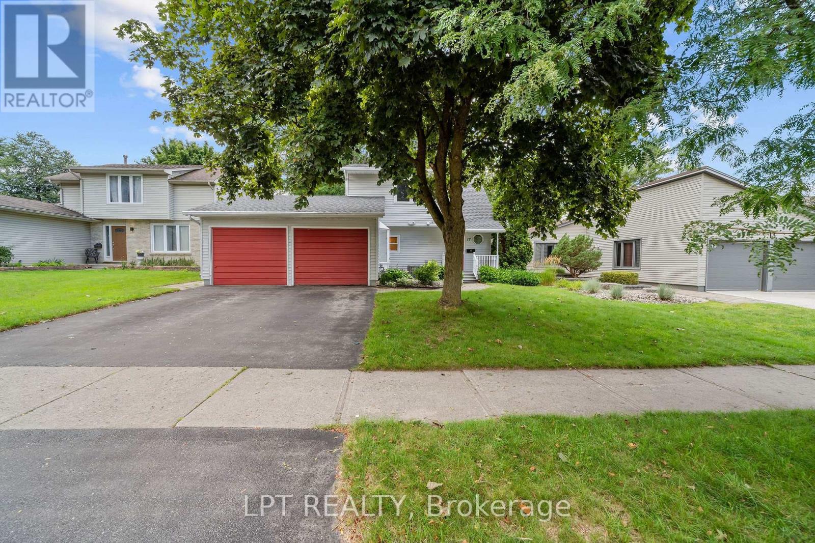 4 bedroom Single Family interior view, 17 MONMORE Road, Whitehills, London, Ontario