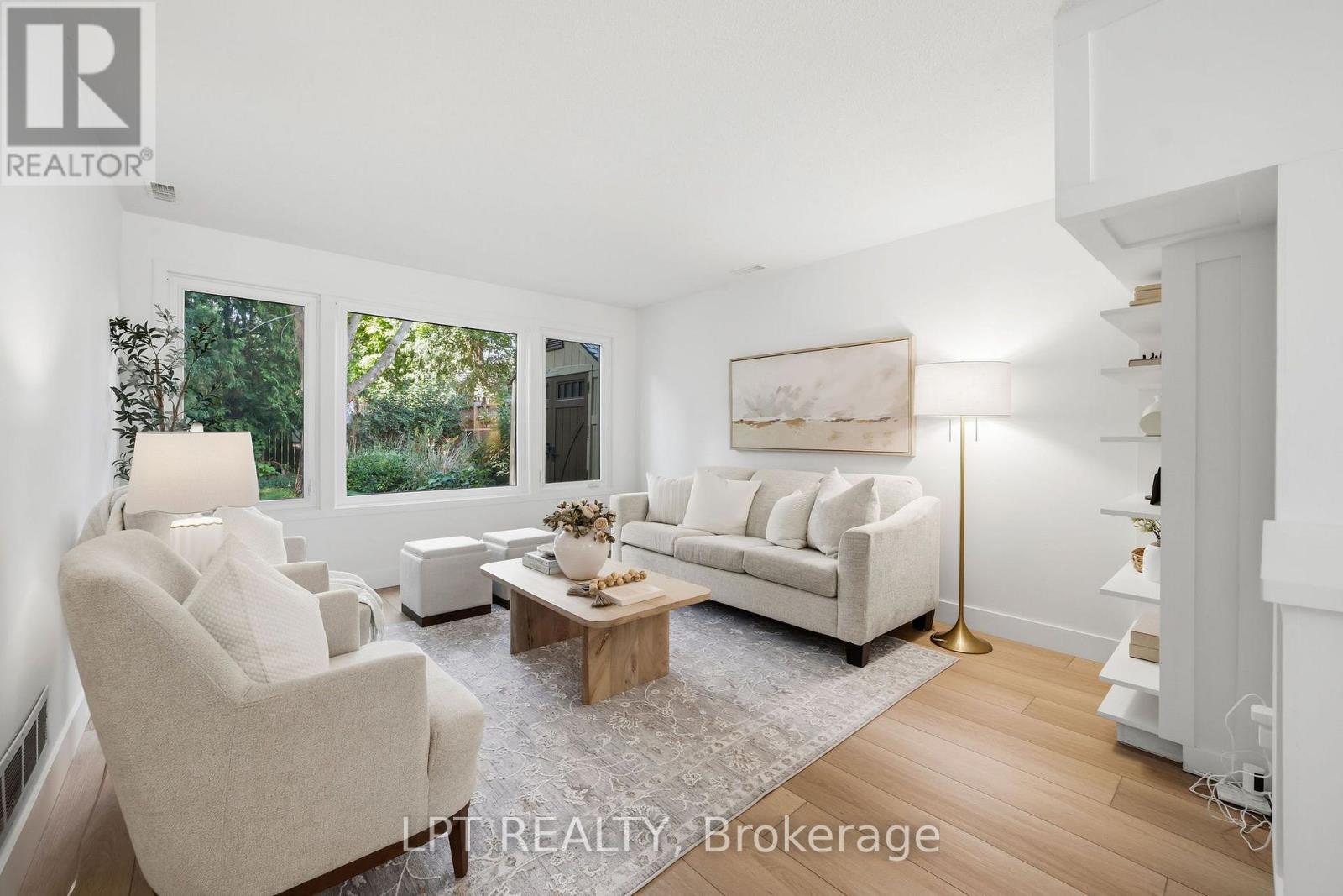 4 bedroom Single Family interior view, 17 MONMORE Road, Whitehills, London, Ontario