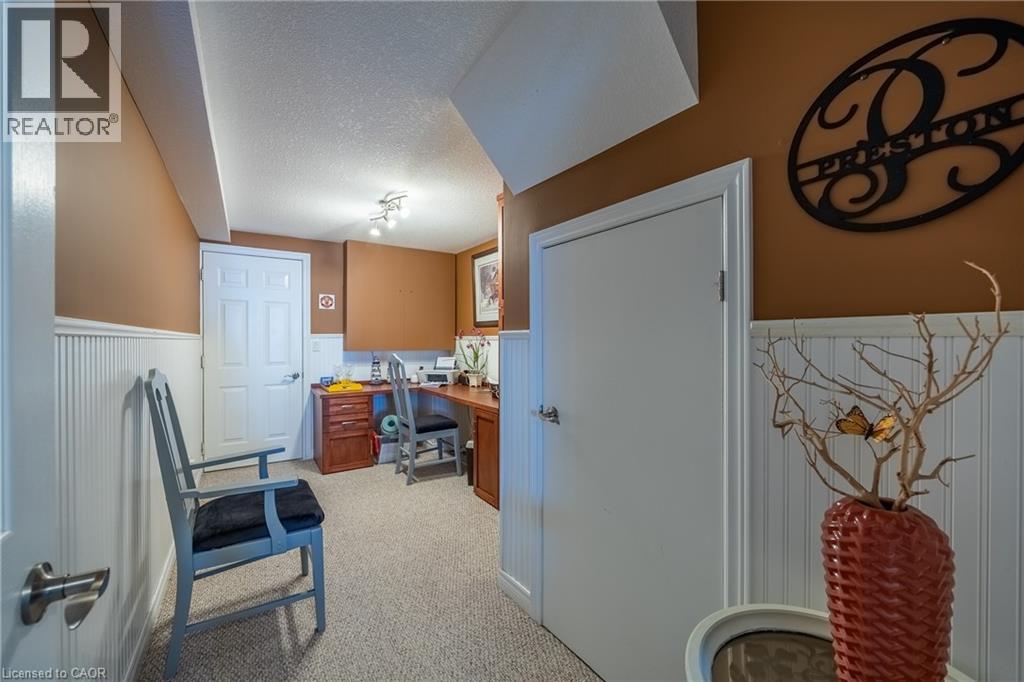 #2 122 BROWN Street - 25