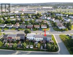 75 Munden Drive thumbnail 2