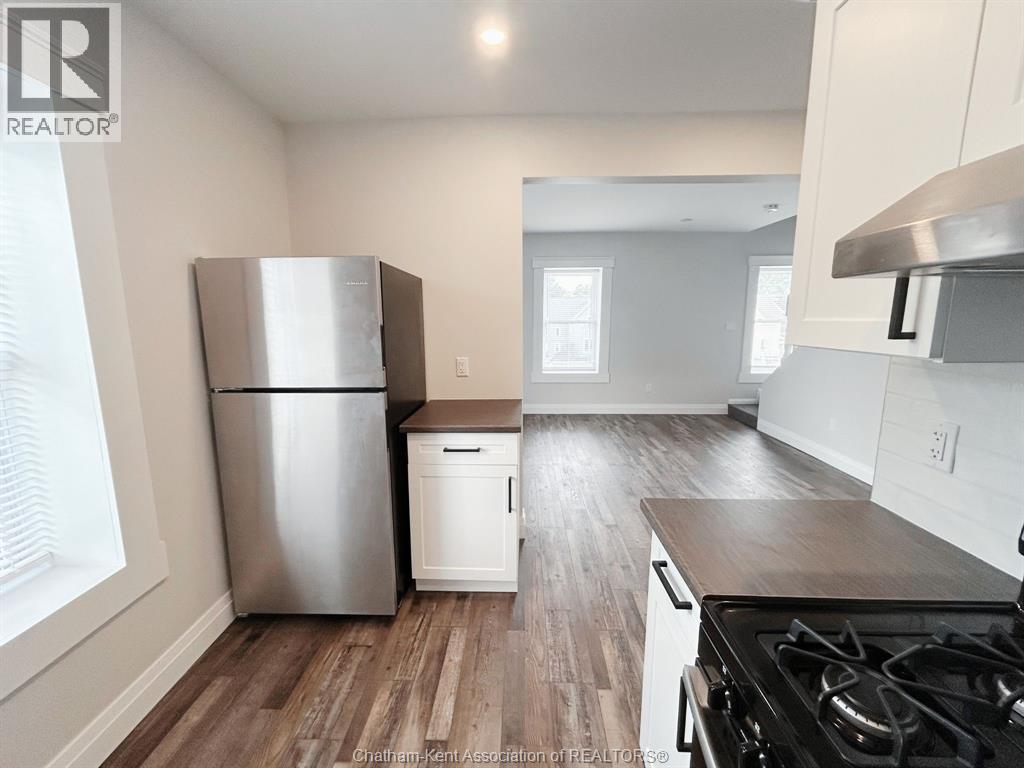 247 Selkirk Street, Chatham, Ontario, N7L1Z5, Chatham, Ontario — photo 4 of 5