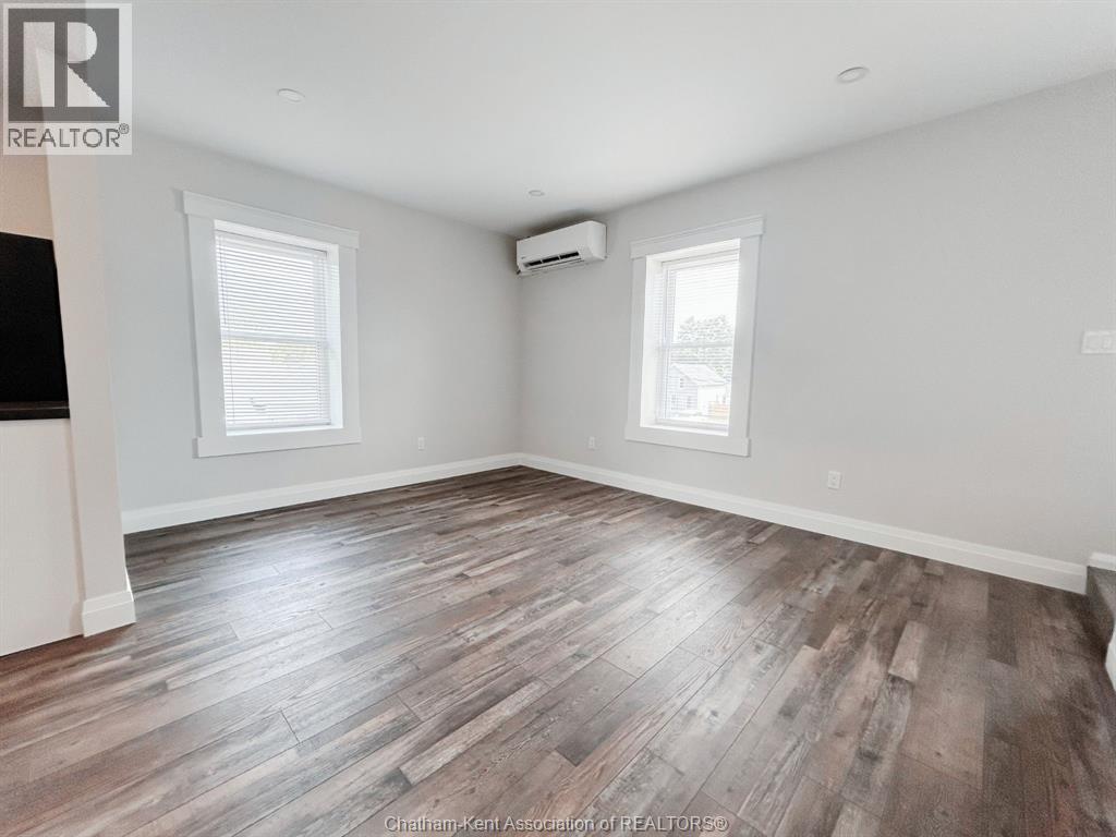 247 Selkirk Street, Chatham, Ontario, N7L1Z5, Chatham, Ontario — photo 5 of 5