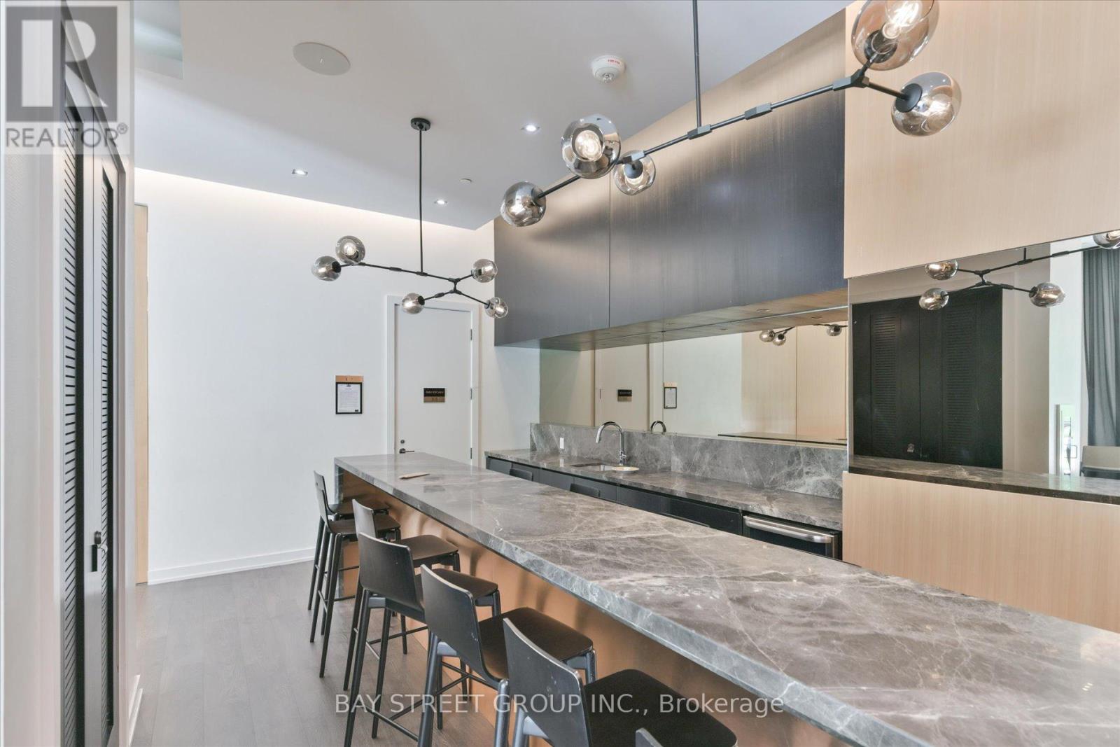 #1106 101 ERSKINE AVENUE - Image 38