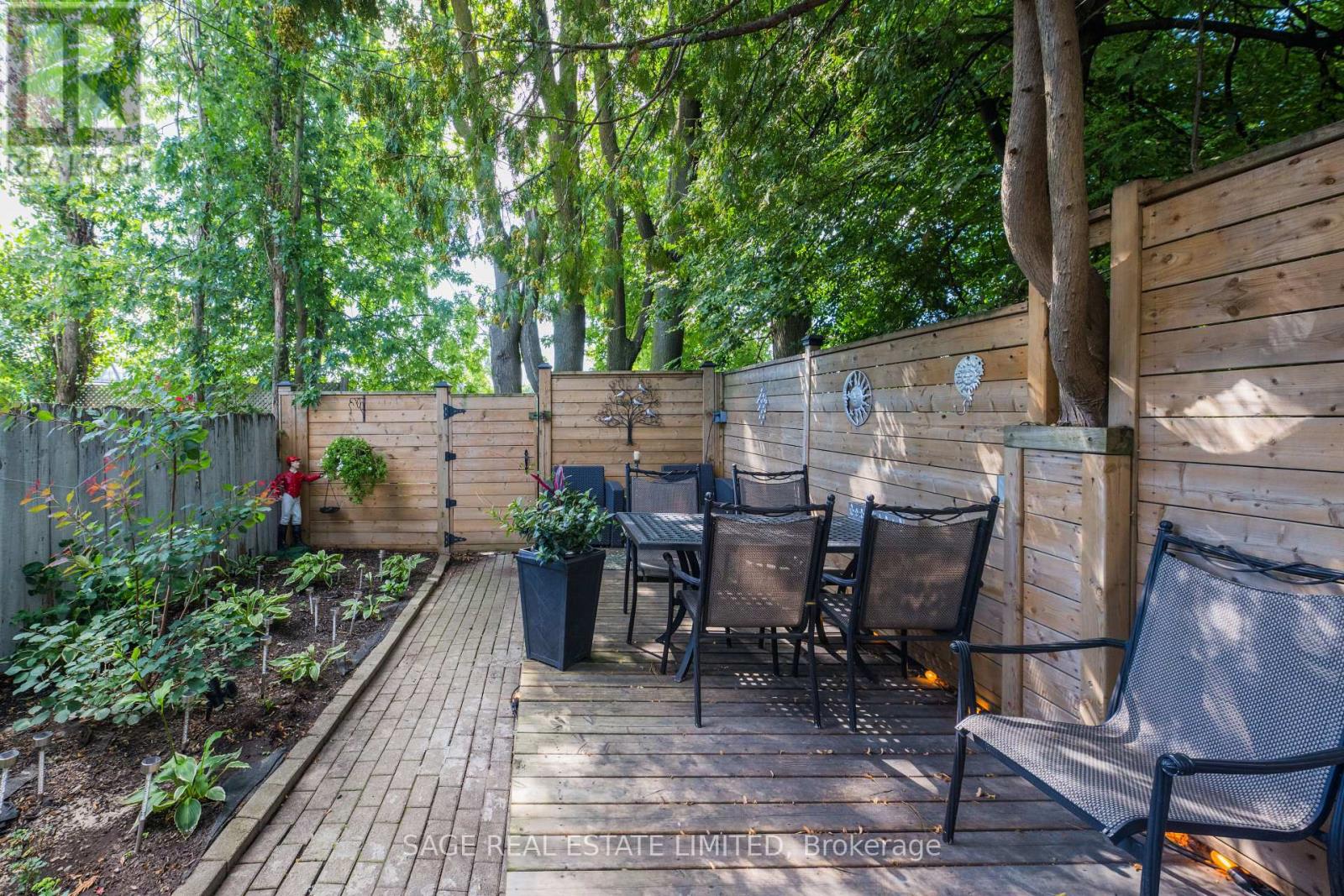 241 LANGLEY AVENUE - Image 42