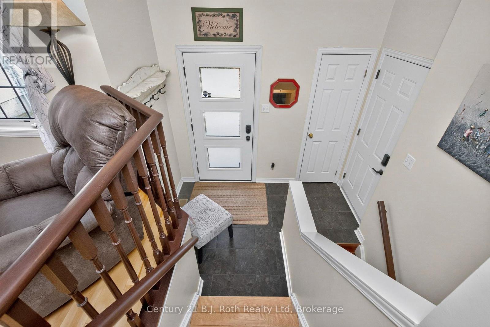 7 GEORGIAS WALK - Image 5