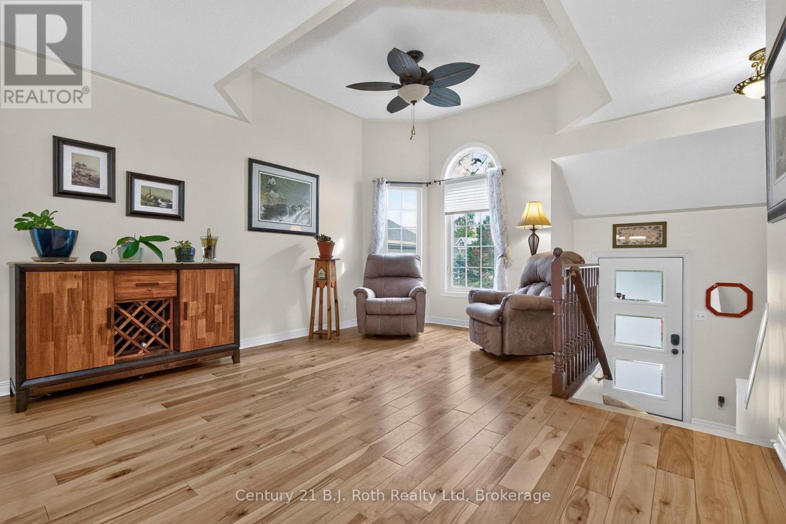 7 GEORGIAS WALK - Image 6