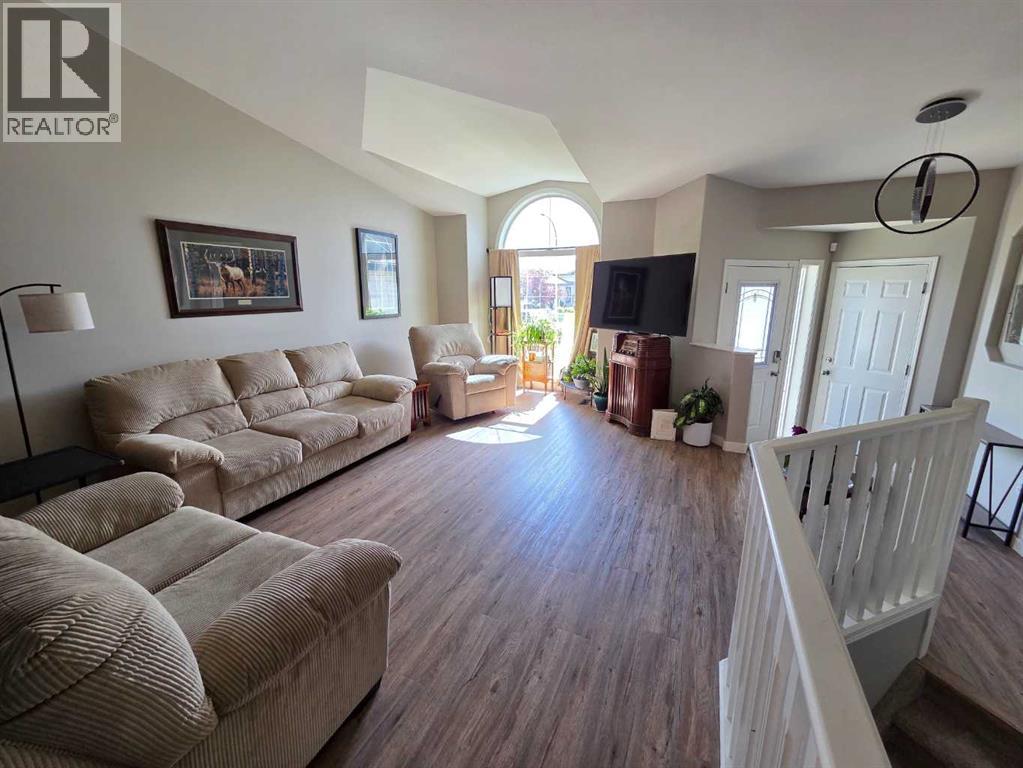 37 Pinnacle Crescent - Image 12