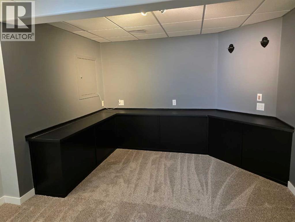 37 Pinnacle Crescent - 33
