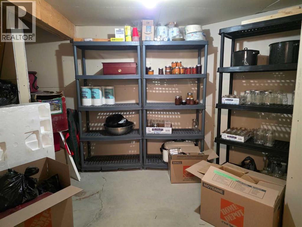 37 Pinnacle Crescent - 37