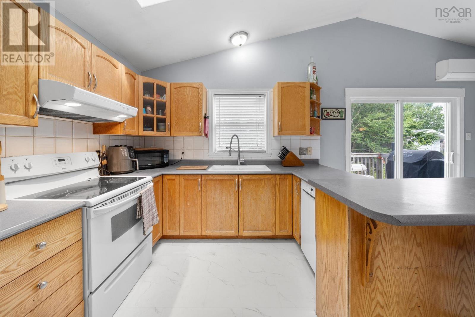 106 Jeep Crescent - 10