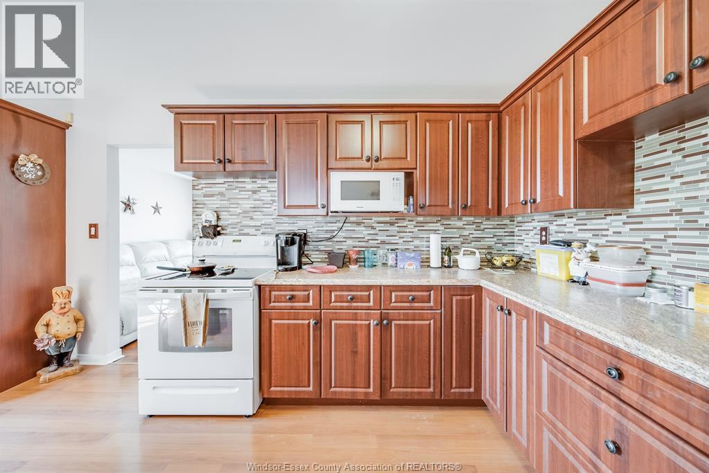 5122 COLBOURNE DRIVE - 12
