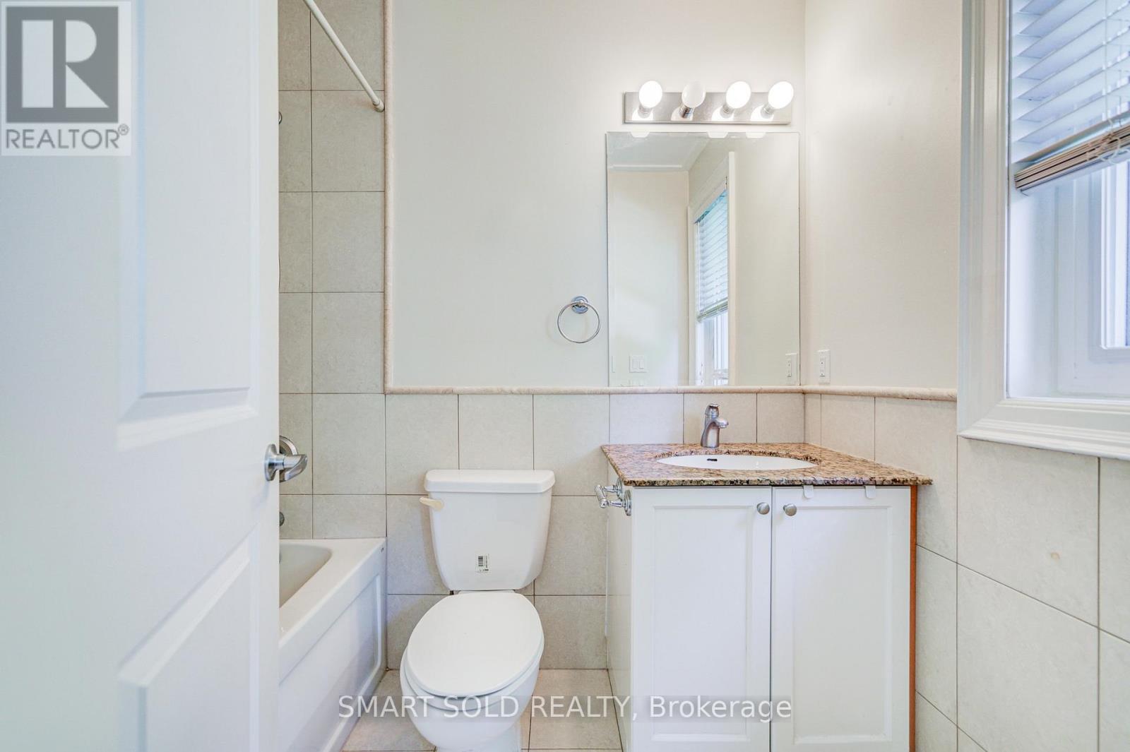 6 BRILL CRESCENT - Image 33