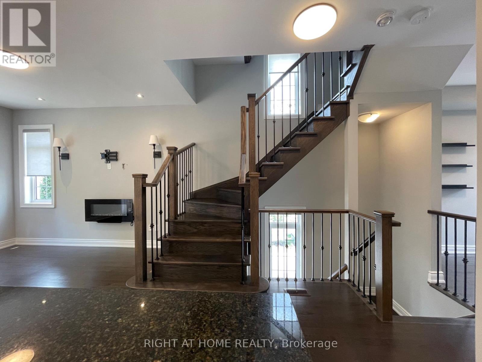 2 QUEEN MARY COURT - Image 6