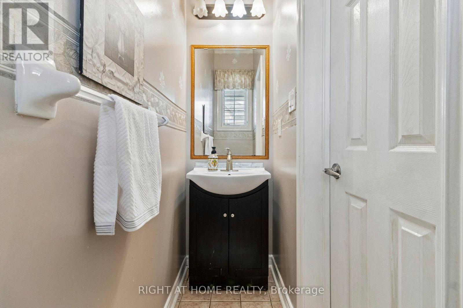 116 NASIR CRESCENT - Image 17