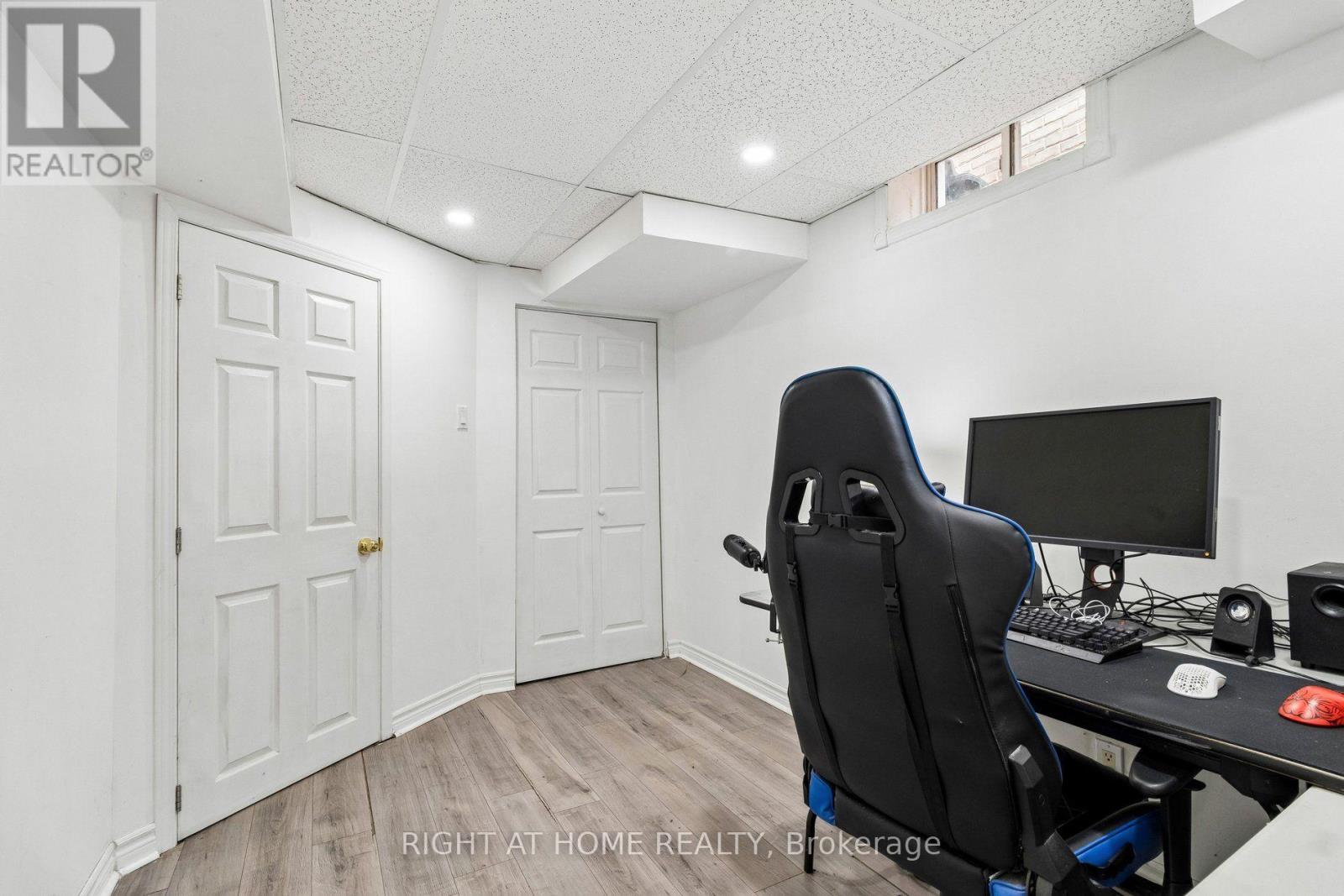 116 NASIR CRESCENT - Image 34