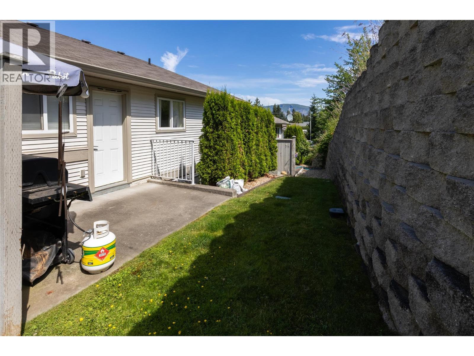 2 171 17 Street Southeast, Salmon Arm