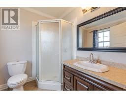 28 Kenai Crescent thumbnail 44