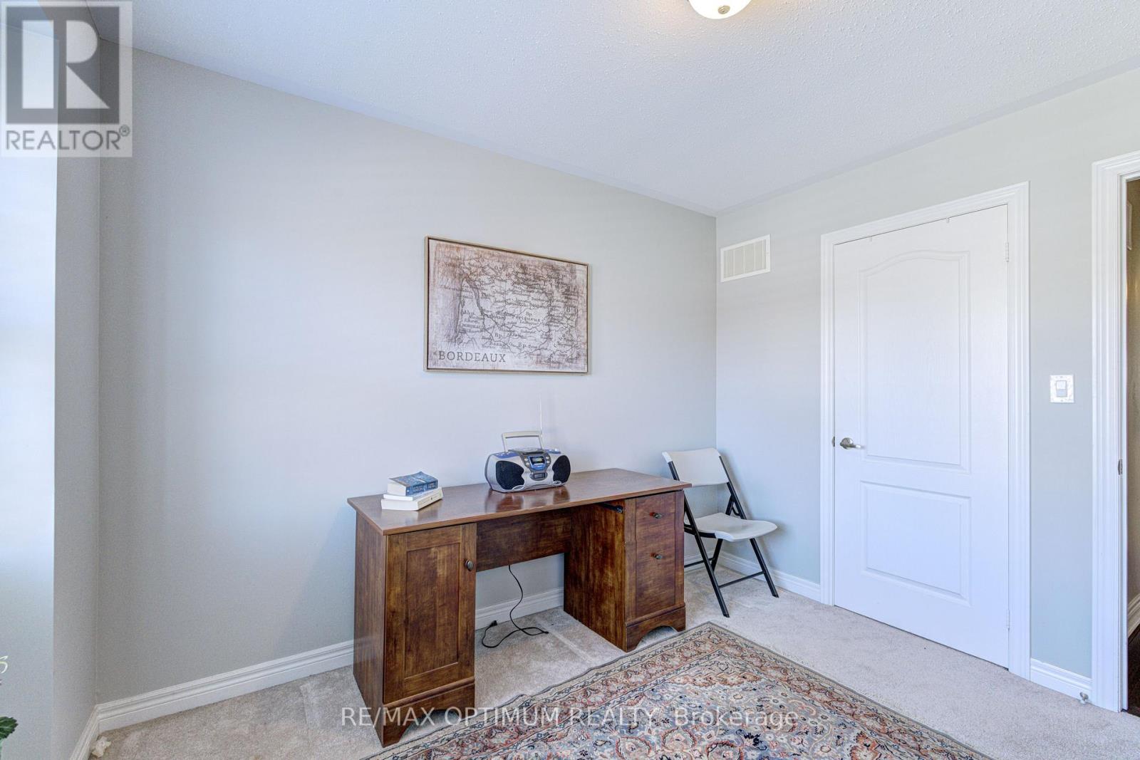 162 SKY HARBOUR DRIVE - Image 26
