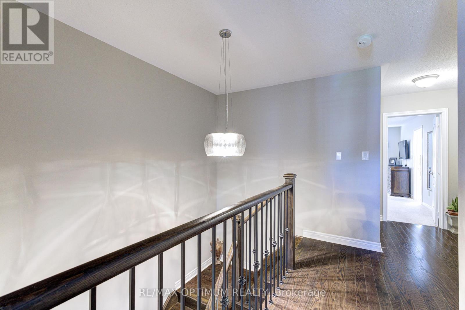 162 SKY HARBOUR DRIVE - Image 27