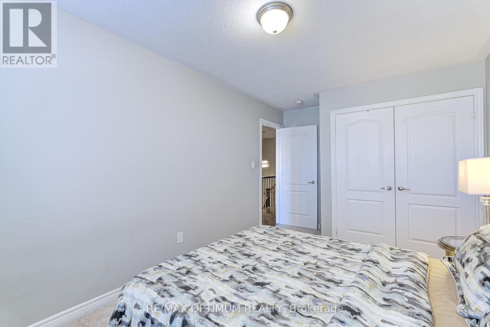 162 SKY HARBOUR DRIVE - Image 29