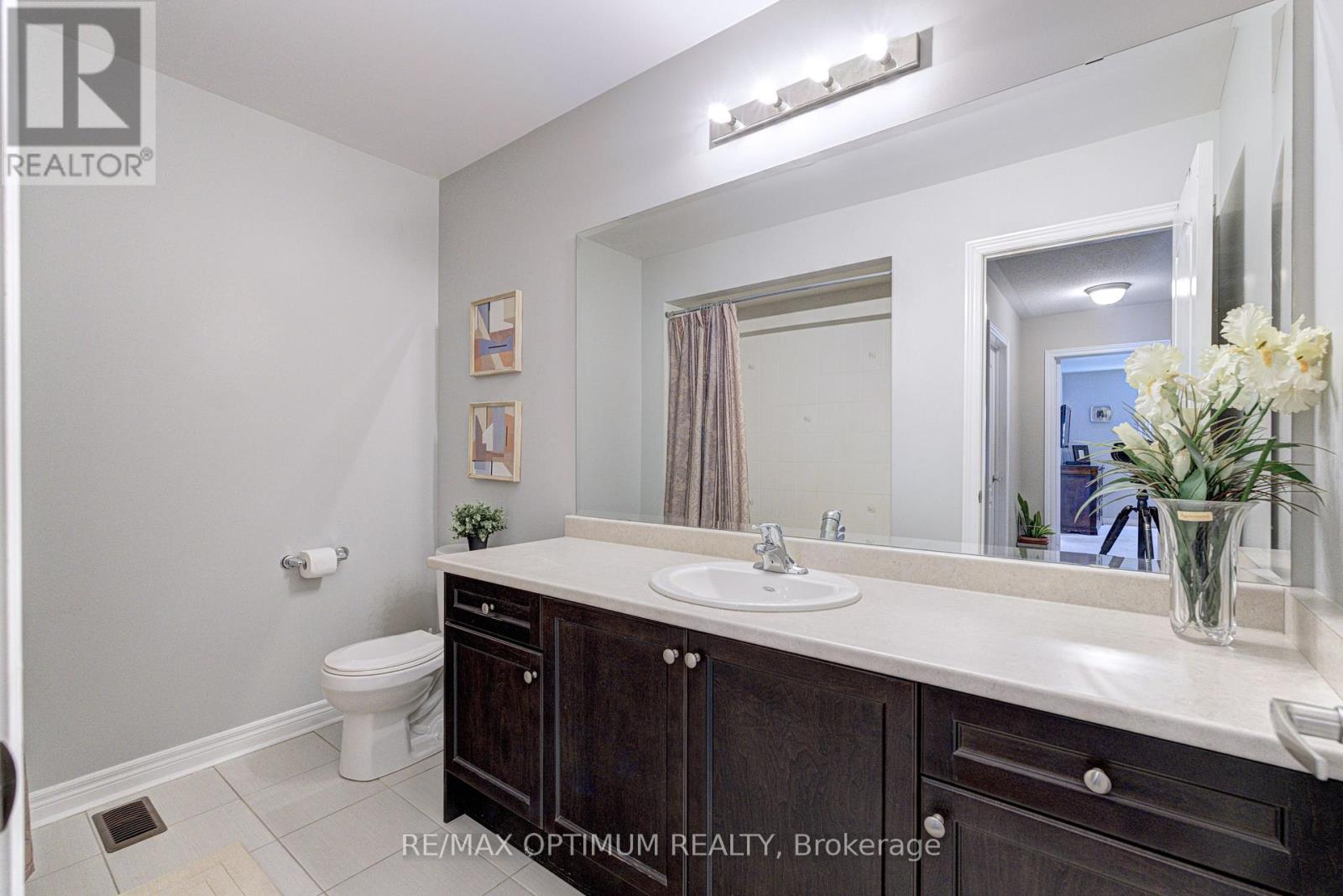 162 SKY HARBOUR DRIVE - Image 30