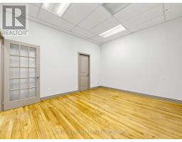 701 The Queensway Avenue, Toronto, ON M8Y1L2 Photo 9