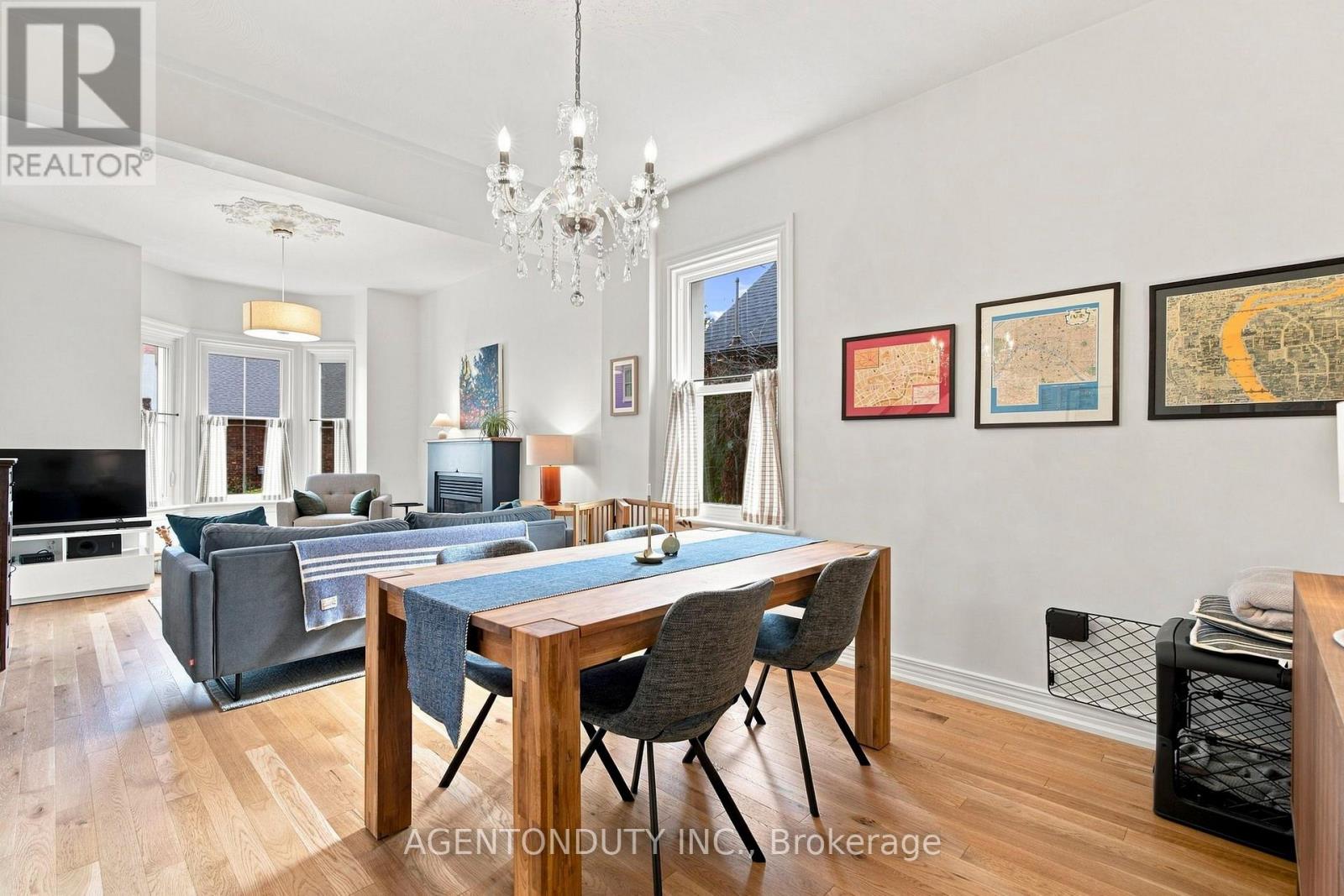 127 PETER STREET - 12