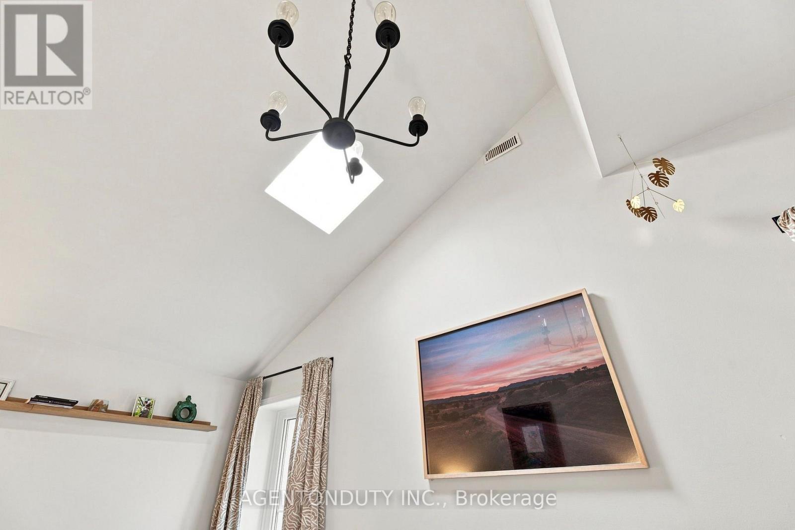 127 PETER STREET - Image 26
