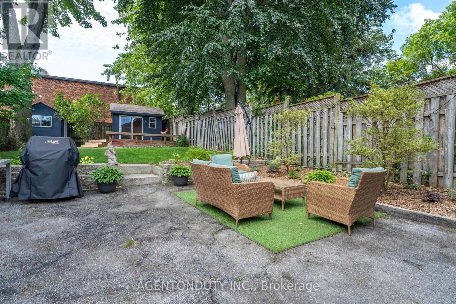 127 PETER STREET - 38