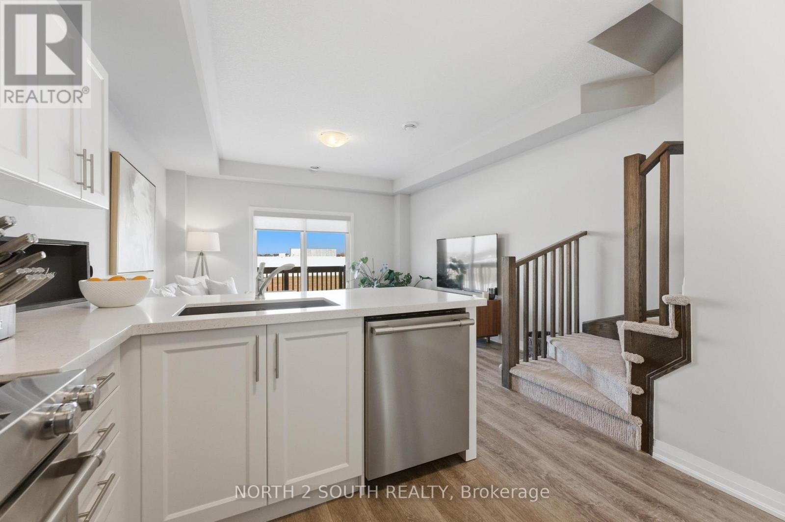 90 LAGUNA VILLAGE CRESCENT - Image 14