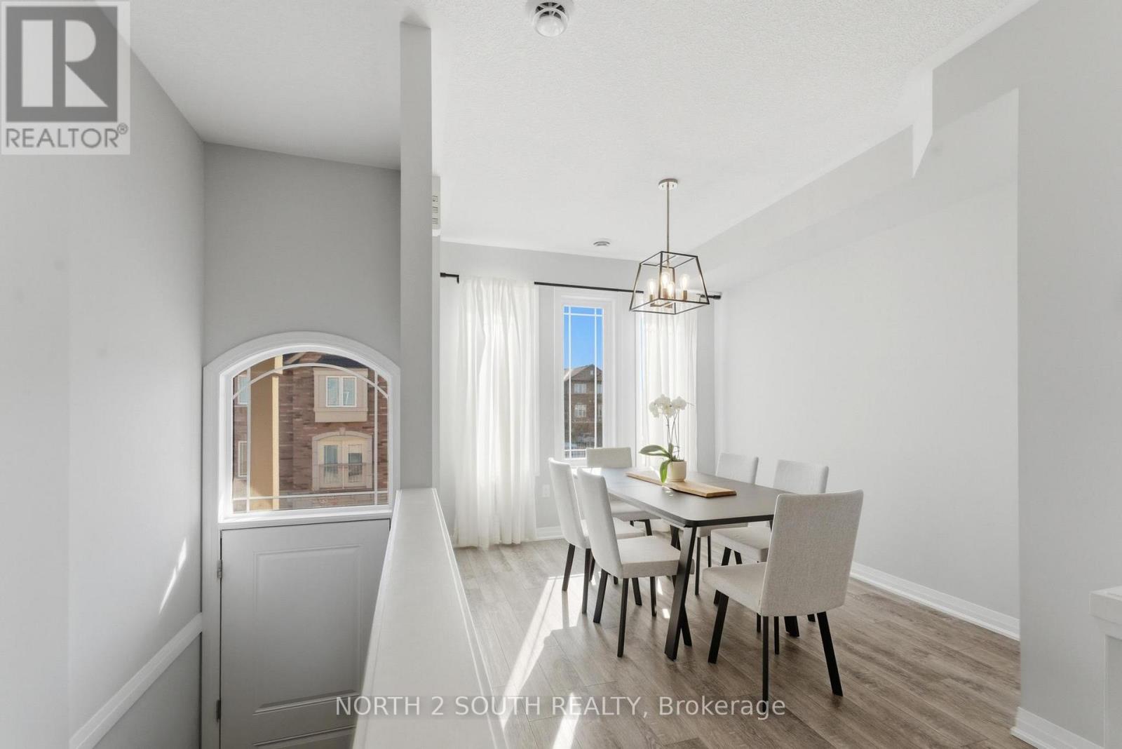 90 LAGUNA VILLAGE CRESCENT - 6