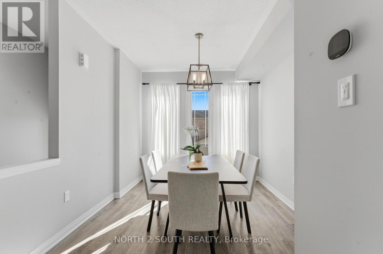 90 LAGUNA VILLAGE CRESCENT - 7