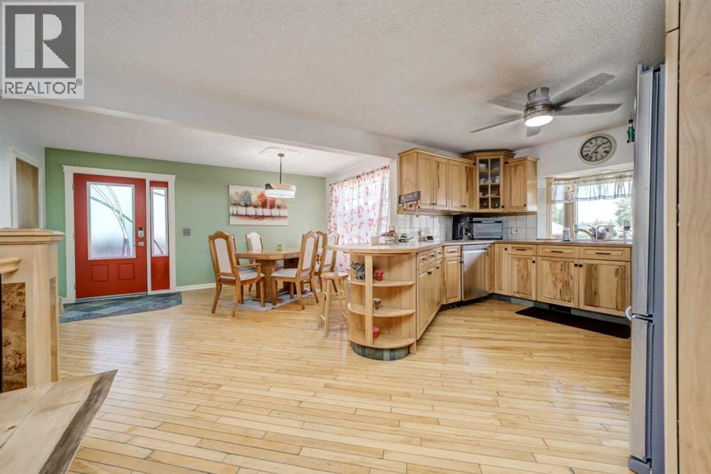 5113 2 Street W - Image 11