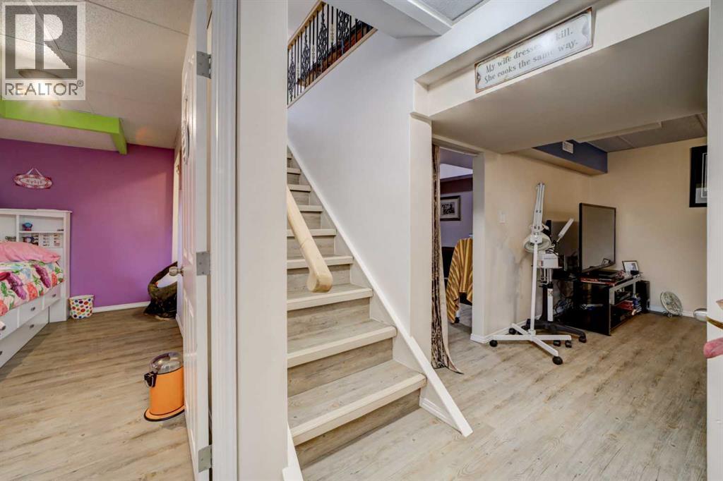 5113 2 Street W - Image 25