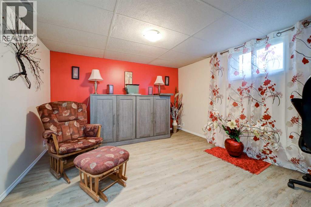5113 2 Street W - Image 29