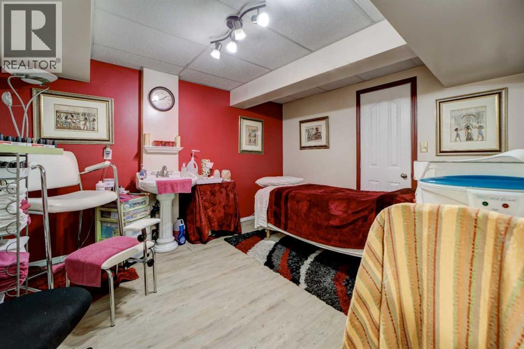 5113 2 Street W - Image 31
