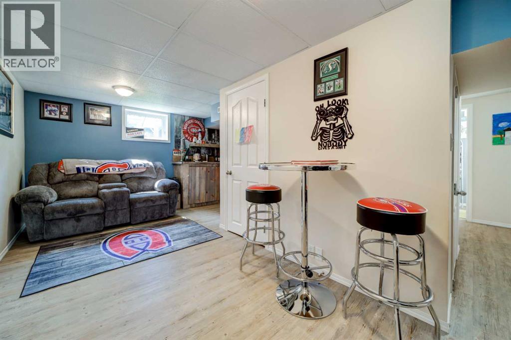 5113 2 Street W - Image 32