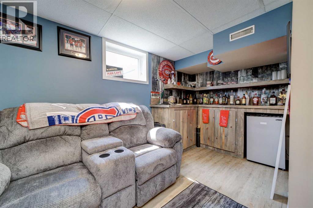 5113 2 Street W - Image 33